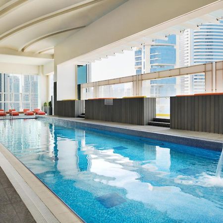 Delta Hotels By Marriott City Center Doha Ngoại thất bức ảnh The swimming pool at the 39th floor
