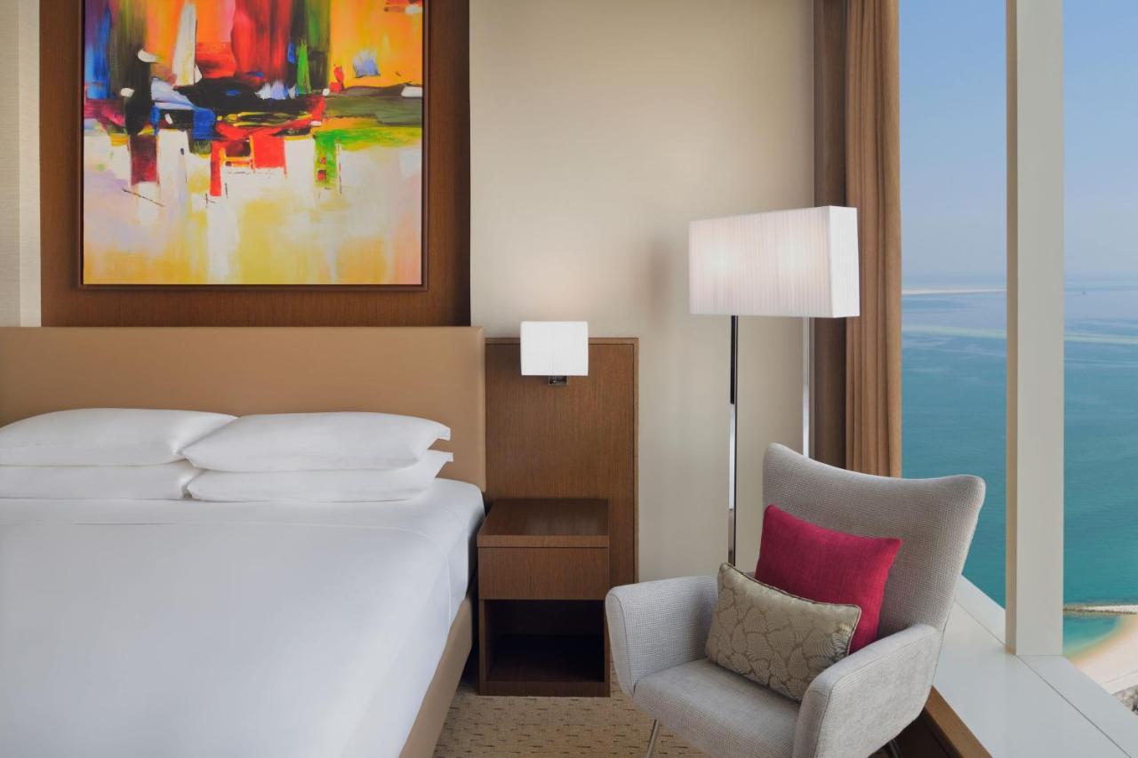 Delta Hotels By Marriott City Center Doha Ngoại thất bức ảnh A bedroom at the Atlantis Paradise Island