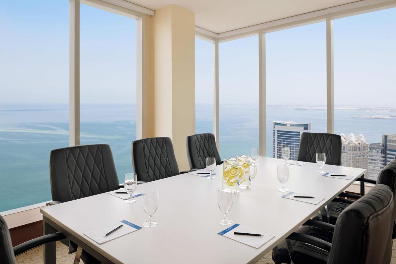 Delta Hotels By Marriott City Center Doha Ngoại thất bức ảnh Boardroom