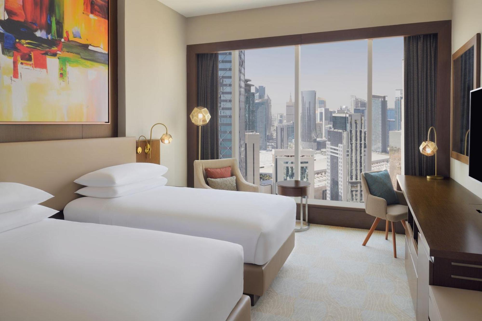 Delta Hotels By Marriott City Center Doha Ngoại thất bức ảnh A guest room at the hotel
