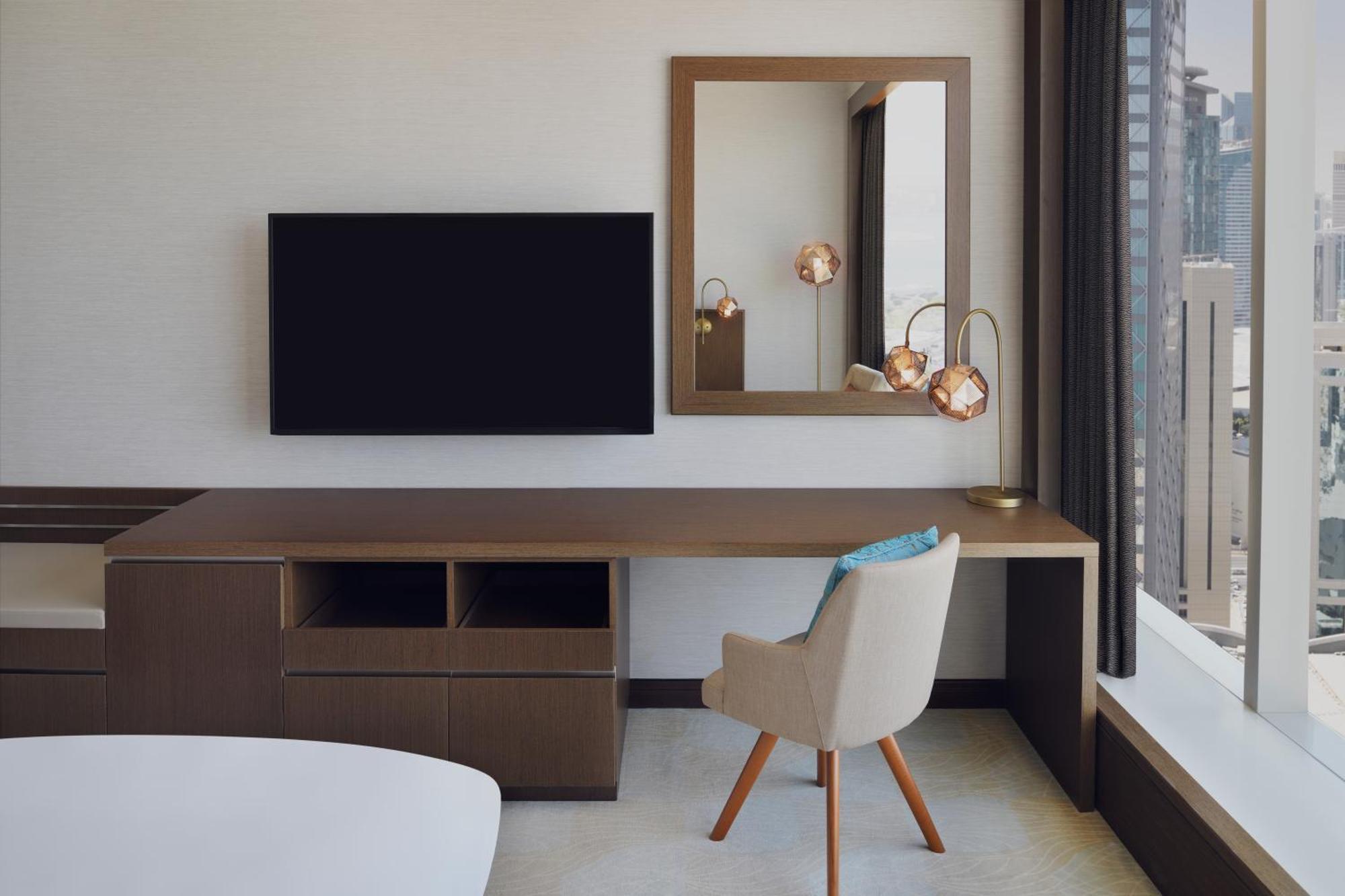 Delta Hotels By Marriott City Center Doha Ngoại thất bức ảnh A guest room at the hotel