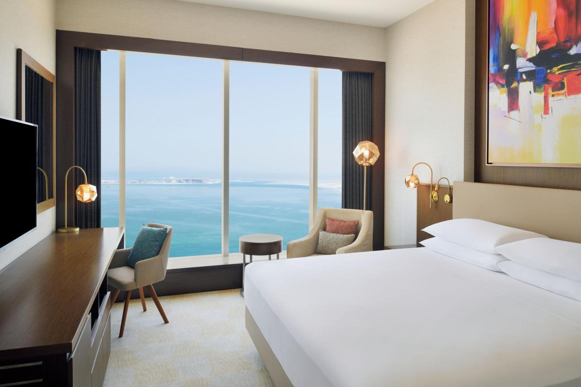 Delta Hotels By Marriott City Center Doha Ngoại thất bức ảnh A guest room at the hotel